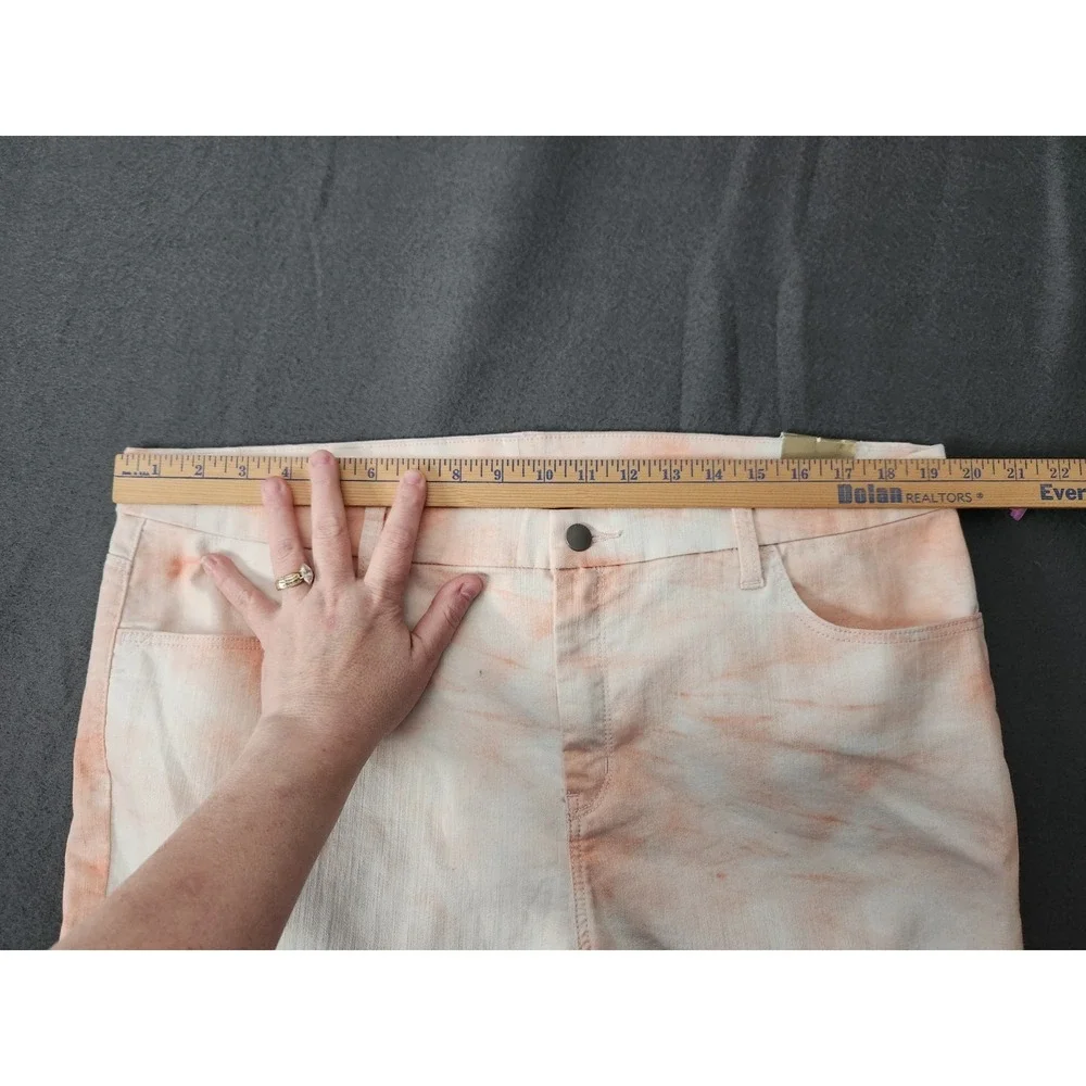 Chicos Perfect Stretch Girlfriend Slim Leg Ankle Peach White Tie Dye Jeans XL
